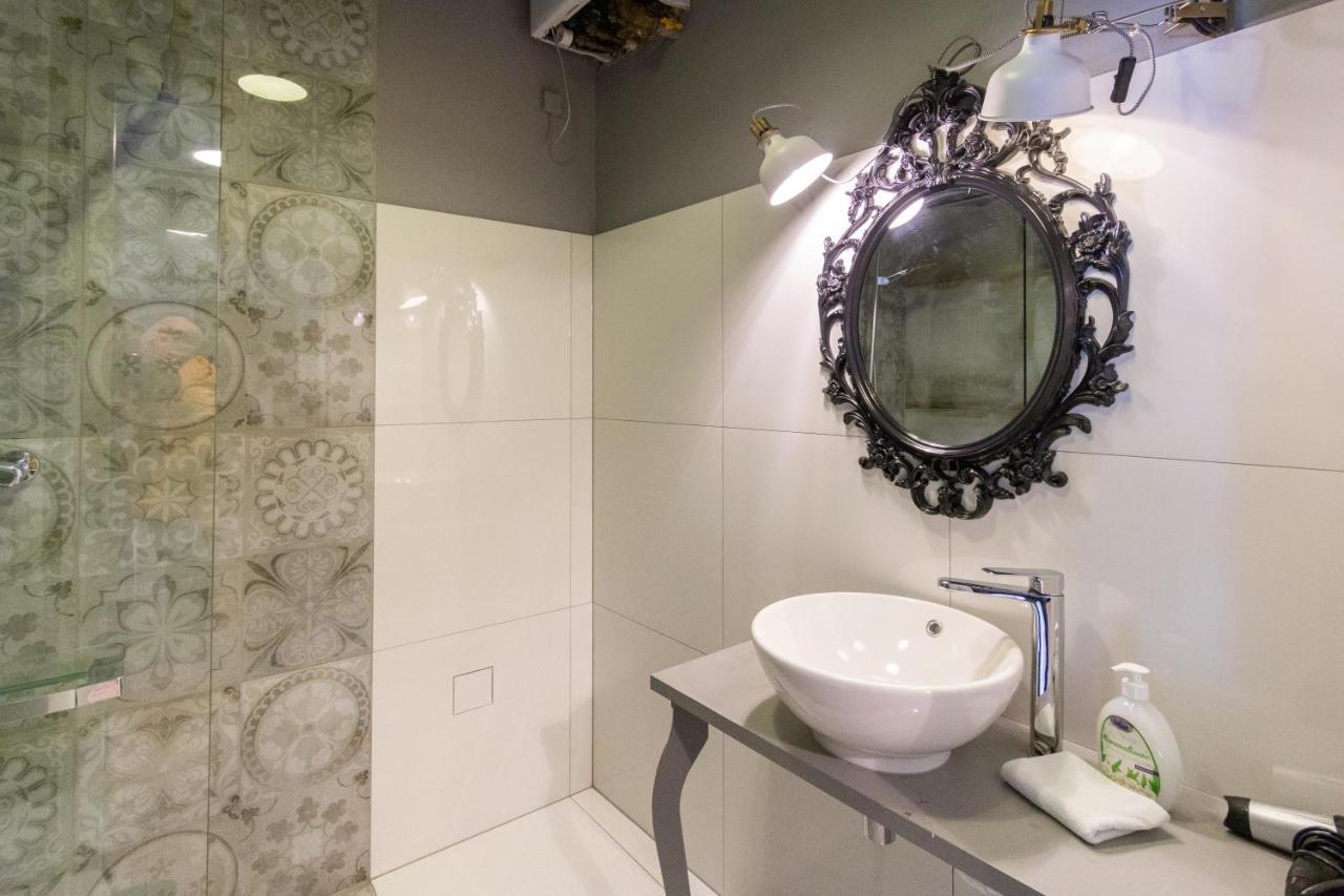 Heavenly Apartment Above Starbucks Cracovie Extérieur photo
