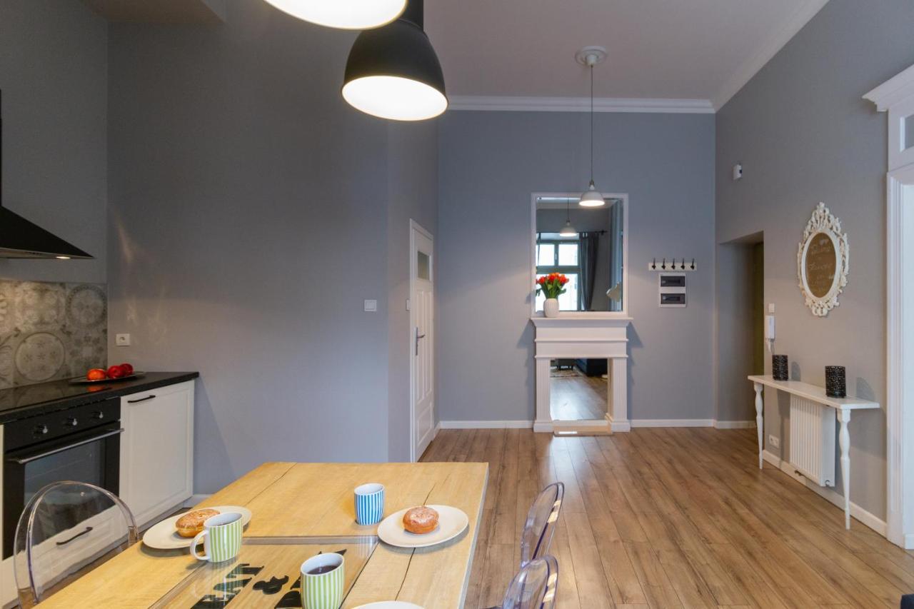 Heavenly Apartment Above Starbucks Cracovie Extérieur photo